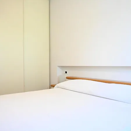 Apartment M433 - Marcelli, Spazioso Trilocale Con Giardino