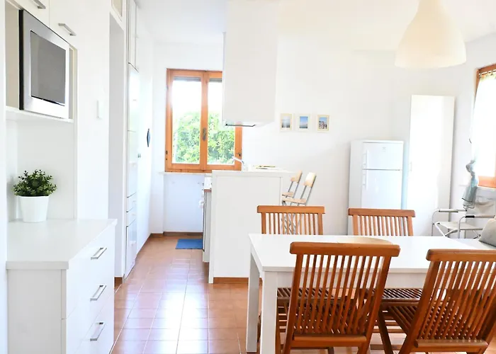 M433 - Marcelli, Spazioso Trilocale Con Giardino * Marcelli