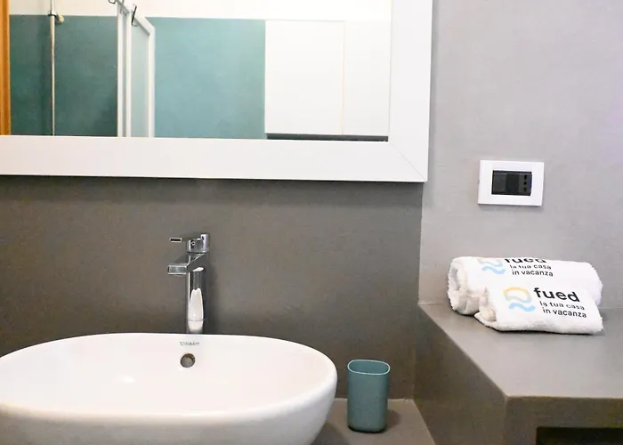 M433 - Marcelli, Spazioso Trilocale Con Giardino * Marcelli