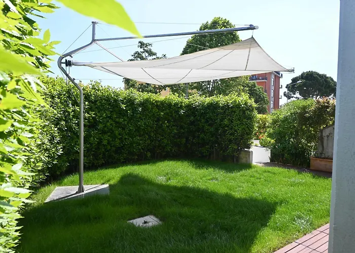 Apartment M433 - Marcelli, Spazioso Trilocale Con Giardino